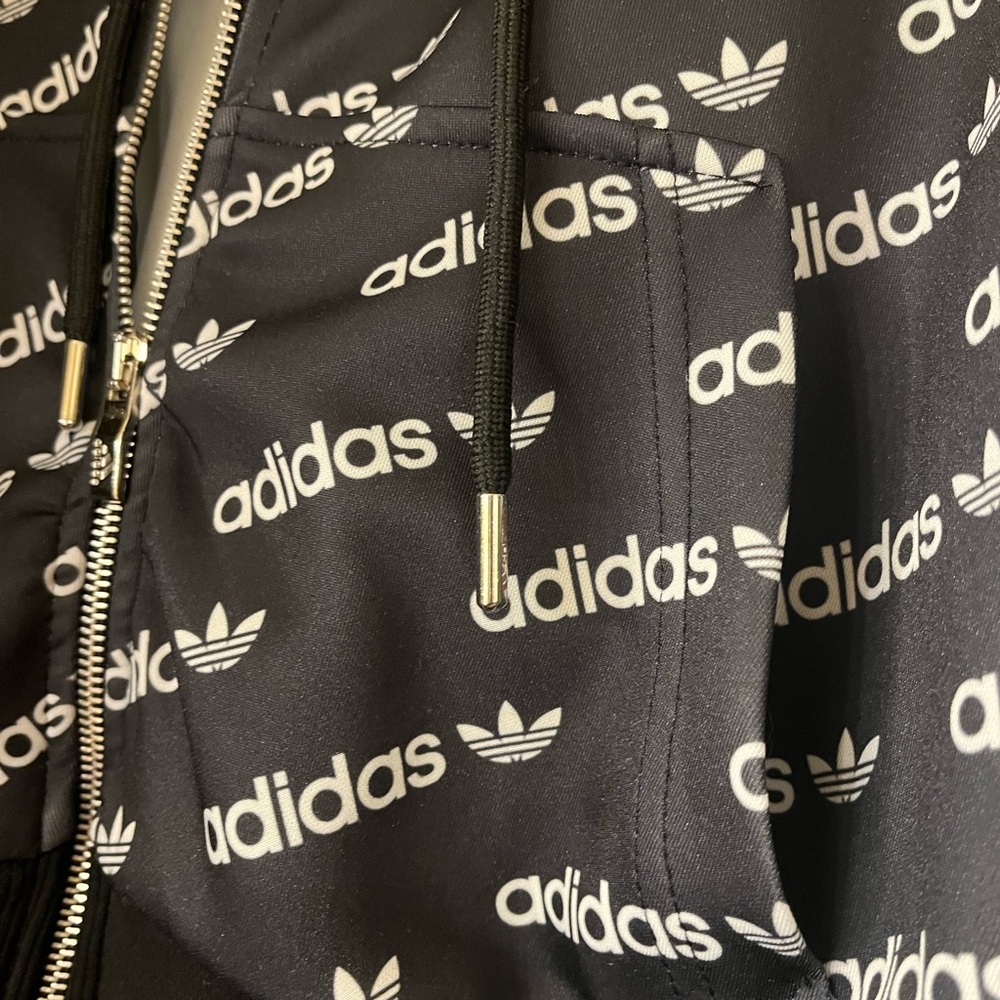 Adidas set 🖤🤍 - Picture 4 of 8